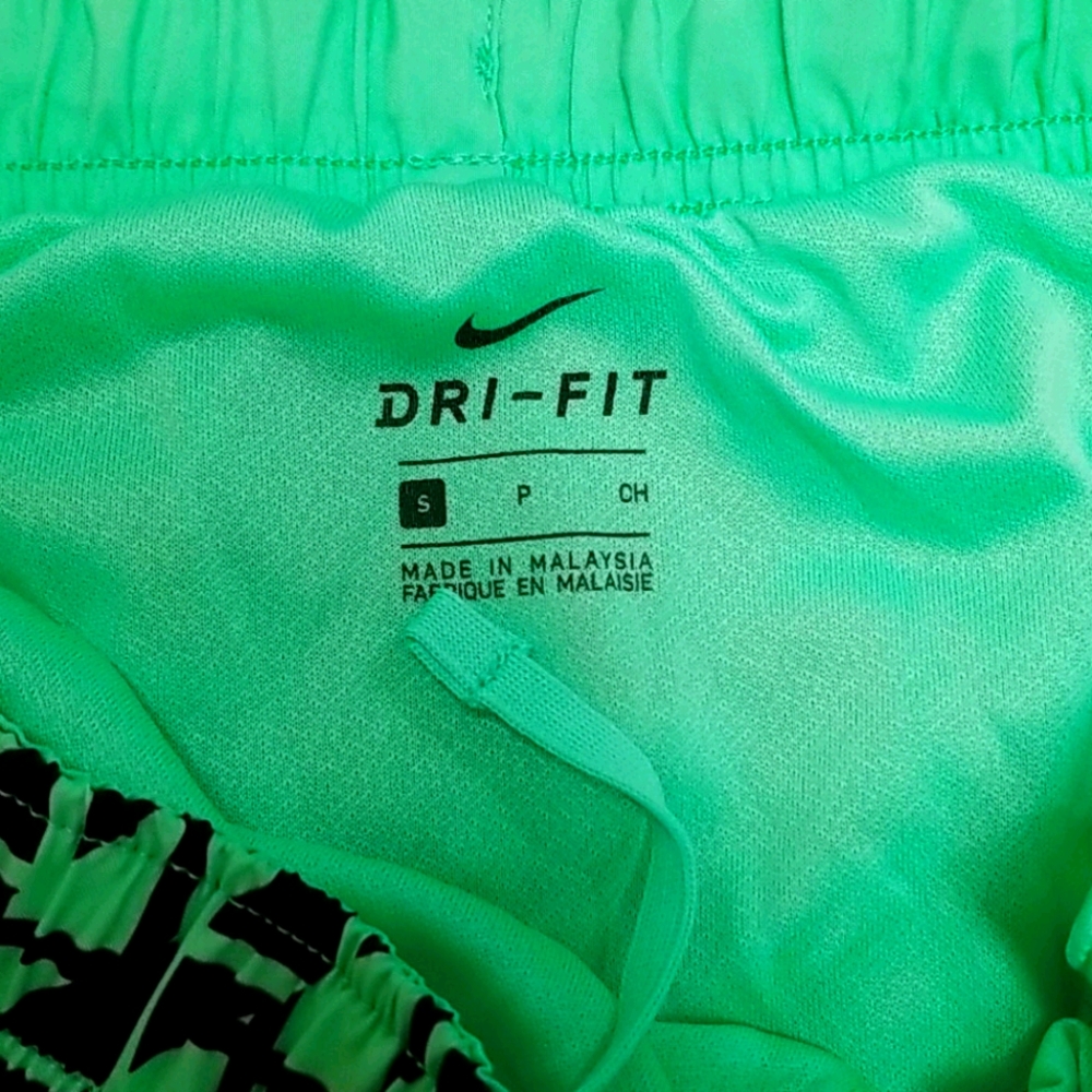 🎈SOLD🎈NWT Women's Nike Dri-fit Running Shorts ✔ - Picture 4 of 10
